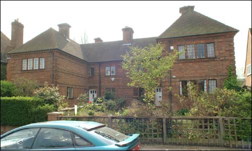 08-10 Rotherwick Road